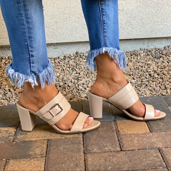 Leather Chunky Block Heel Buckle Mule - Picture 3 of 9